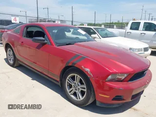 2011 Ford Mustang V6 z VIN 1ZVBP8AM1B5142722, wystawiony jako IAAI lot #42222963 z przebiegiem 150 269 mil mil oraz . Historia ofert i sprzedaży dostępna na DreamBid. Obrazek 1.
