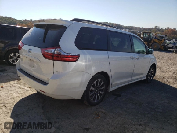 2018 Toyota Sienna XLE with VIN 5TDDZ3DCXJS208141, listed as a Copart auction lot 76208074 with 372,740 mi miles and Clean Title. Bid and sale history available at carsss.com. Image 3.
