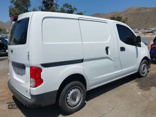 2015 Chevrolet City Express Cargo LS z VIN 3N63M0YN0FK723699, wystawiony jako IAAI lot #42278245 z przebiegiem 61 906 mil mil oraz . Historia ofert i sprzedaży dostępna na DreamBid. Obrazek 4.