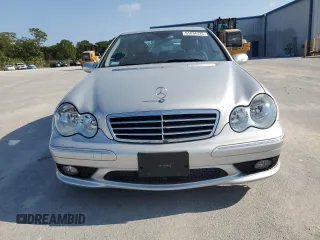 2005 Mercedes-Benz C 230 Kompressor z VIN WDBRF40J35F726895, wystawiony jako Copart lot #51034775 z przebiegiem 31 612 mil mil oraz Szkoda całkowita • Salvage title. Historia ofert i sprzedaży dostępna na DreamBid. Obrazek 5.