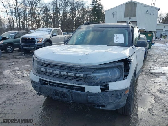 2022 Ford Bronco Sport Badlands with VIN 3FMCR9D90NRD39327, listed as a IAAI auction lot 41590349 with NaN miles. Bid and sale history available at carsss.com. Image 12.