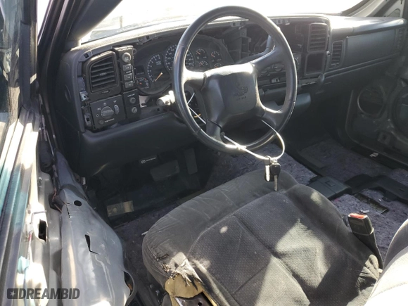 2001 Chevrolet Silverado 1500HD LS with VIN 1GCGK13U01F193374, listed as a Copart auction lot 89311775 with 212,135 mi miles and Salvage Title. Bid and sale history available at carsss.com. Image 8.