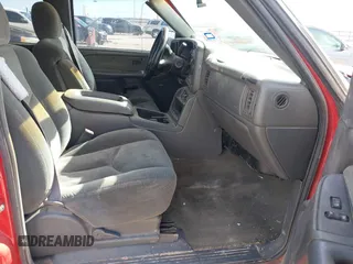 2003 Chevrolet Silverado 1500HD LS z VIN 1GCGC13U83F238531, wystawiony jako IAAI lot #41809747 z przebiegiem 316 028 mil mil oraz . Historia ofert i sprzedaży dostępna na DreamBid. Obrazek 5.