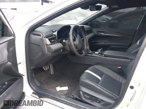 2025 Toyota Camry LE z VIN 4T1DAACK8SU029853, wystawiony jako IAAI lot #41813312 z przebiegiem 25 522 mil mil oraz . Historia ofert i sprzedaży dostępna na DreamBid. Obrazek 19.