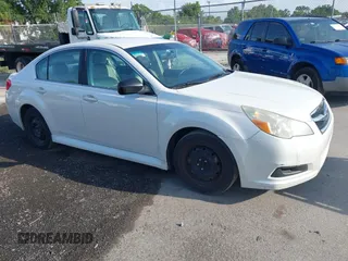 2011 Subaru Legacy 2.5i z VIN 4S3BMCA62B3254313, wystawiony jako IAAI lot #42564430 z przebiegiem 211 543 mil mil oraz . Historia ofert i sprzedaży dostępna na DreamBid. Obrazek 1.