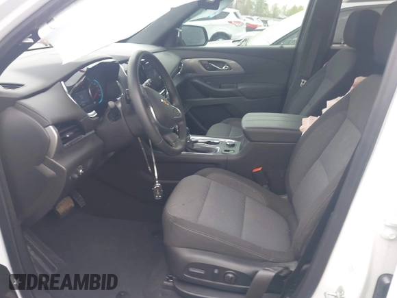 2023 Chevrolet Traverse LT Cloth z VIN 1GNERGKWXPJ318774, wystawiony jako IAAI lot #41938154 z przebiegiem 20 727 mil mil oraz . Historia ofert i sprzedaży dostępna na DreamBid. Obrazek 5.