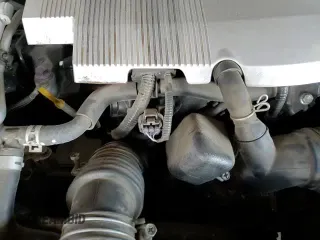 2017 Toyota Prius Plus with VIN JTDKARFP5H3064107, listed as a Copart auction lot 80383305 with 127,681 mi miles and Salvage title. Bid and sale history available at DreamBid. Image 13.