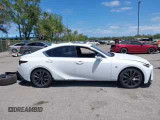 2021 Lexus IS 350 F Sport z VIN JTHGZ1B20M5043799, wystawiony jako IAAI lot #42155263 z przebiegiem 71 587 mil mil oraz . Historia ofert i sprzedaży dostępna na DreamBid. Obrazek 13.