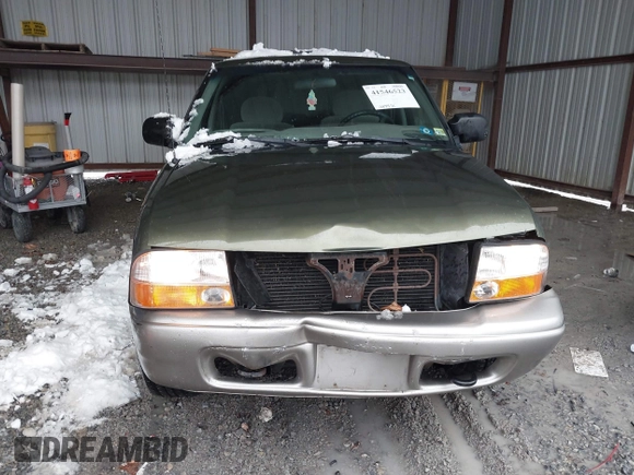 2001 GMC Jimmy SLE with VIN 1GKDT13W212171101, listed as a IAAI auction lot 41546523 with 229,471 mi miles. Bid and sale history available at carsss.com. Image 12.