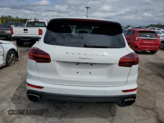 2017 Porsche Cayenne z VIN WP1AA2A24HKA81225, wystawiony jako Copart lot #55251585 z przebiegiem 80 828 mil mil oraz Szkoda całkowita • Salvage title. Historia ofert i sprzedaży dostępna na DreamBid. Obrazek 6.