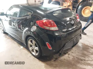 2012 Hyundai Veloster w/Gray Int с VIN KMHTC6AD3CU020230, выставлен на аукционе IAAI как лот 42307281 с пробегом 185 002 миль миль и . История ставок и продаж доступна на DreamBid. Изображение 3.