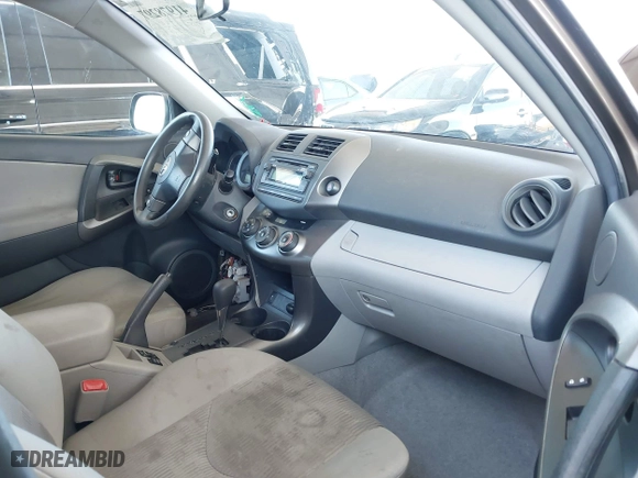 2012 Toyota RAV4 with VIN 2T3KF4DV2CW116885, listed as a IAAI auction lot 41978297 with 189,893 mi miles. Bid and sale history available at carsss.com. Image 5.