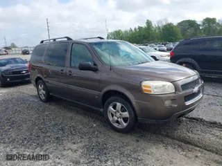 2008 Chevrolet Uplander LT w/1LT with VIN 1GNDV33W58D163890, listed as a IAAI auction lot 41934313 with 269,027 mi miles. Bid and sale history available at carsss.com. Image 1.