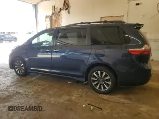 2020 Toyota Sienna XLE with VIN 5TDDZ3DC0LS237585, listed as a Copart auction lot 60913015 with 42,754 mi miles and Salvage title. Bid and sale history available at DreamBid. Image 2.
