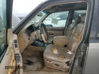 2000 Ford Explorer z VIN 1FMDU65P9YUB42443, wystawiony jako Copart lot #70036074 z przebiegiem 175 479 mil mil oraz Szkoda całkowita • Salvage title. Historia ofert i sprzedaży dostępna na DreamBid. Obrazek 7.