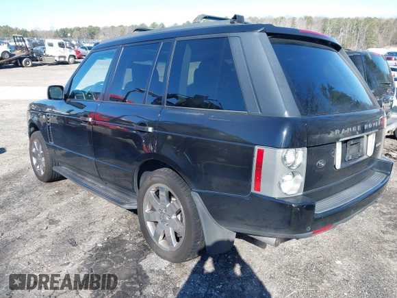 2008 Land Rover Range Rover SC z VIN SALMF13498A294517, wystawiony jako IAAI lot #41592692 z przebiegiem 111 239 mil mil oraz . Historia ofert i sprzedaży dostępna na DreamBid. Obrazek 3.