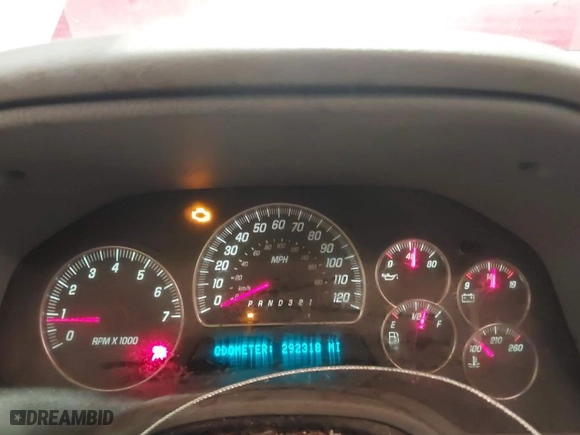 2006 GMC Envoy XL SLE with VIN 1GKET16S666128975, listed as a IAAI auction lot 41303944 with 292,318 mi miles. Bid and sale history available at carsss.com. Image 7.