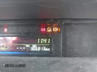 2014 Toyota Prius Two с VIN JTDZN3EUXE3337643, выставлен на аукционе IAAI как лот 42319705 с пробегом 106 813 миль миль и . История ставок и продаж доступна на DreamBid. Изображение 15.