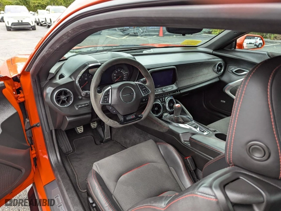 2019 Chevrolet Camaro ZL1 with VIN 1G1FJ1R64K0118617, listed as a Copart auction lot 44294925 with 18,617 mi miles and Clean Title. Bid and sale history available at carsss.com. Image 10.