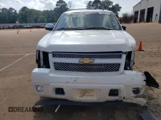 2013 Chevrolet Avalanche LTZ z VIN 3GNTKGE72DG115116, wystawiony jako Copart lot #54606845 z przebiegiem 239 460 mil mil oraz Czysty tytuł • Clean title. Historia ofert i sprzedaży dostępna na DreamBid. Obrazek 5.