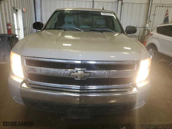 2007 Chevrolet Silverado 1500 LT w/1LT with VIN 1GCEK19J27E598123, listed as a Copart auction lot 49829725 with 188,665 mi miles and Clean Title. Bid and sale history available at carsss.com. Image 5.