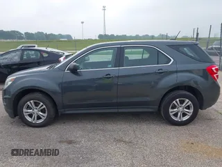 2017 Chevrolet Equinox LS z VIN 2GNALBEK5H1513091, wystawiony jako IAAI lot #42447922 z przebiegiem 240 192 mil mil oraz . Historia ofert i sprzedaży dostępna na DreamBid. Obrazek 14.