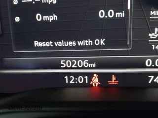 2018 Audi S4 Prestige z VIN WAUC4AF49JA019401, wystawiony jako IAAI lot #42143099 z przebiegiem 50 206 mil mil oraz . Historia ofert i sprzedaży dostępna na DreamBid. Obrazek 7.