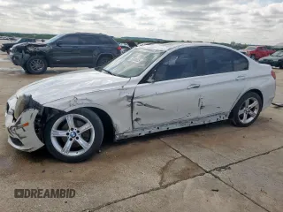 2013 BMW 3 Series 328i xDrive z VIN WBA3B3C56DJ811038, wystawiony jako Copart lot #55895825 z przebiegiem 111 090 mil mil oraz Czysty tytuł • Clean title. Historia ofert i sprzedaży dostępna na DreamBid. Obrazek 1.