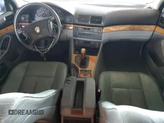 1997 BMW 5 Series 528i z VIN WBADD632XVBW00846, wystawiony jako Copart lot #58628775 z przebiegiem 223 745 mil mil oraz Czysty tytuł • Clean title. Historia ofert i sprzedaży dostępna na DreamBid. Obrazek 8.