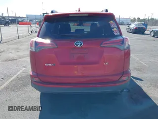 2017 Toyota RAV4 LE z VIN 2T3ZFREV2HW317056, wystawiony jako IAAI lot #41692139 z przebiegiem 66 102 mil mil oraz . Historia ofert i sprzedaży dostępna na DreamBid. Obrazek 16.