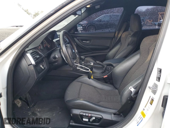 2018 BMW M3 z VIN WBS8M9C53J5J80168, wystawiony jako Copart lot #44567905 z przebiegiem 29 212 mil mil oraz Szkody całkowita. Historia ofert i sprzedaży dostępna na DreamBid. Obrazek 7.