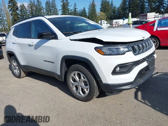 2024 Jeep Compass Latitude with VIN 3C4NJDBN1RT118139, listed as a IAAI auction lot 42053643 with 19,645 mi miles. Bid and sale history available at carsss.com. Image 1.