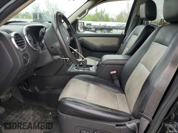 2008 Ford Explorer Sport Trac Limited z VIN 1FMEU53E68UA52540, wystawiony jako Copart lot #53982135 z przebiegiem 152 910 mil mil oraz Czysty tytuł • Clean title. Historia ofert i sprzedaży dostępna na DreamBid. Obrazek 7.