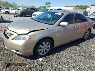 2008 Toyota Camry LE z VIN 4T1BK46K68U569597, wystawiony jako Copart lot #53270995 z przebiegiem 105 792 mil mil oraz Szkoda całkowita • Salvage title. Historia ofert i sprzedaży dostępna na DreamBid. Obrazek 1.
