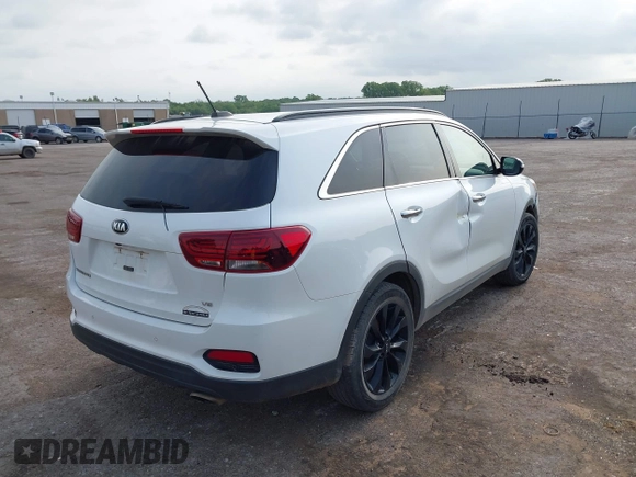 2019 Kia Sorento S V6 with VIN 5XYPG4A56KG601177, listed as a IAAI auction lot 41282318 with 132,373 mi miles. Bid and sale history available at carsss.com. Image 4.