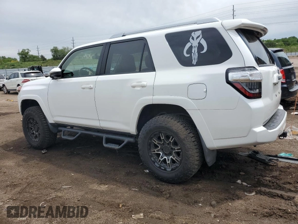 2018 Toyota 4Runner SR5 z VIN JTEBU5JR5J5497862, wystawiony jako Copart lot #59204945 z przebiegiem 50 602 mil mil oraz Szkoda całkowita • Salvage title. Historia ofert i sprzedaży dostępna na DreamBid. Obrazek 2.