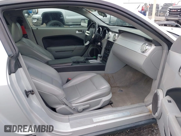 2006 Ford Mustang Standard с VIN 1ZVHT80N365131890, выставлен на аукционе IAAI как лот 42291926 с пробегом 199 403 миль миль и . История ставок и продаж доступна на DreamBid. Изображение 5.