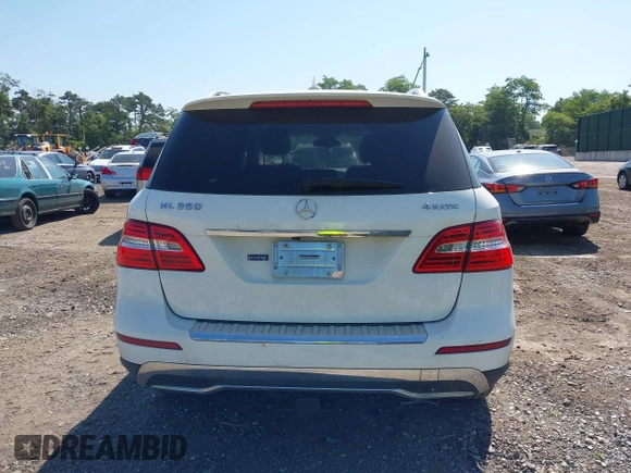2015 Mercedes-Benz M 350 with VIN 4JGDA5HB8FA519104, listed as a IAAI auction lot 42580198 with 133,326 mi miles and . Bid and sale history available at DreamBid. Image 16.