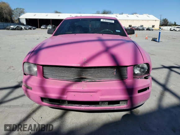 2007 Ford Mustang Deluxe with VIN 1ZVFT80N975339183, listed as a Copart auction lot 87650895 with 165,074 mi miles and Salvage Title. Bid and sale history available at carsss.com. Image 5.