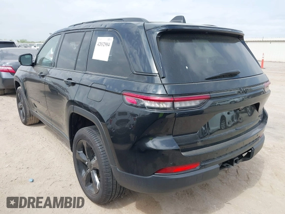 2024 Jeep Grand Cherokee Limited with VIN 1C4RJHBG9RC168955, listed as a IAAI auction lot 42032904 with 7,496 mi miles and . Bid and sale history available at DreamBid. Image 3.