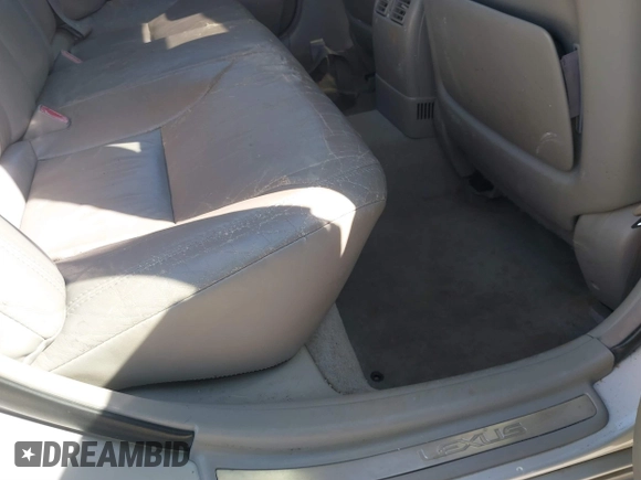 2003 Lexus ES 300 with VIN JTHBF30G530134530, listed as a IAAI auction lot 41875938 with 233,424 mi miles. Bid and sale history available at carsss.com. Image 8.