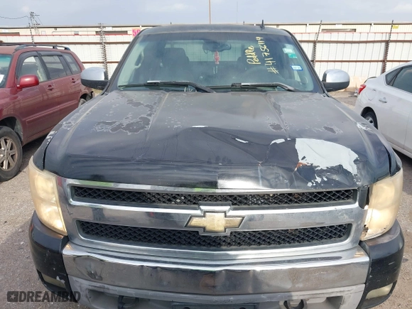 2007 Chevrolet Silverado 1500 LT w/1LT with VIN 1GCEC19J97Z514496, listed as a IAAI auction lot 41756114 with 201,886 mi miles. Bid and sale history available at carsss.com. Image 12.