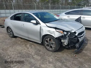 2020 Kia Forte LXS with VIN 3KPF24AD6LE182585, listed as a IAAI auction lot 41790230 with 83,227 mi miles. Bid and sale history available at carsss.com. Image 1.