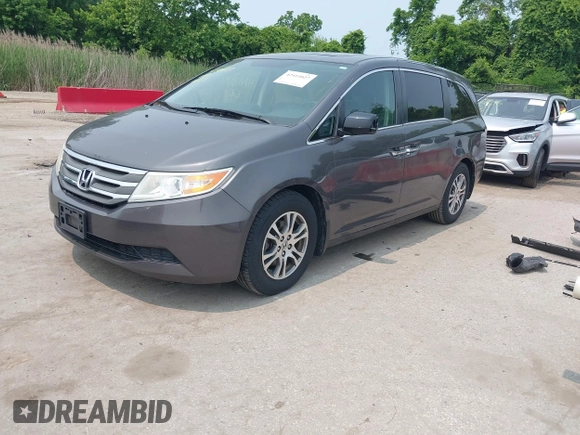 2013 Honda Odyssey EX-L с VIN 5FNRL5H63DB019055, выставлен на аукционе IAAI как лот 42411027 с пробегом 169 636 миль миль и . История ставок и продаж доступна на DreamBid. Изображение 19.