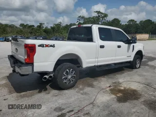 2019 Ford F-250 XL with VIN 1FT7W2BT8KED85152, listed as a Copart auction lot 59598275 with 171,026 mi miles and Salvage title. Bid and sale history available at DreamBid. Image 3.