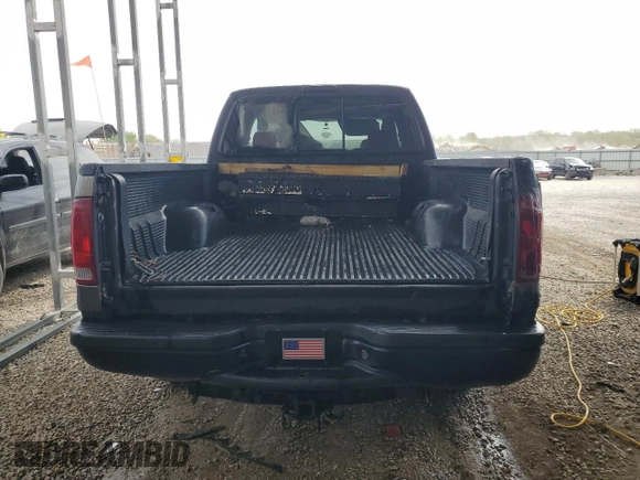 2006 Ford F-250 XL with VIN 1FTSW21P76ED52440, listed as a Copart auction lot 42009945 with 197,908 mi miles and Salvage title. Bid and sale history available at DreamBid. Image 6.