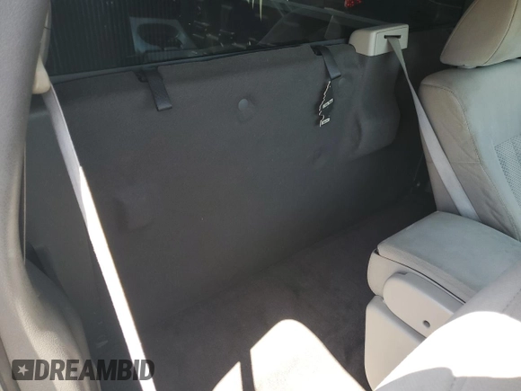 2010 Ford F-150 XL с VIN 1FTMF1CW8AKA64850, выставлен на аукционе Copart как лот 56169285 с пробегом 183 157 миль миль и Списание • Salvage title. История ставок и продаж доступна на DreamBid. Изображение 10.