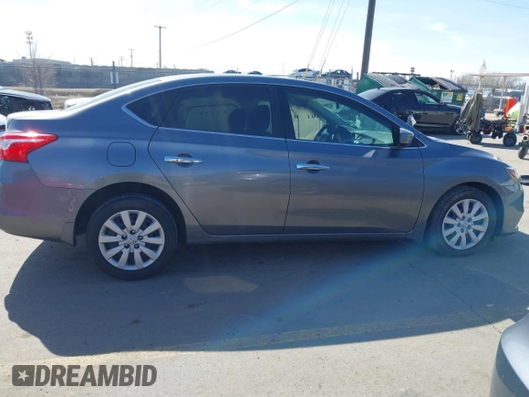 2019 Nissan Sentra SR with VIN 3N1AB7AP2KY457262, listed as a IAAI auction lot 41758326 with 57,060 mi miles. Bid and sale history available at carsss.com. Image 14.