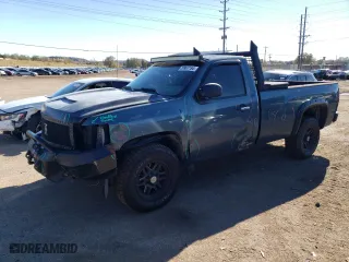 2008 Chevrolet Silverado 1500 LT w/1LT with VIN 1GCEK14098Z238193, listed as a Copart auction lot 79961154 with 194,876 mi miles and Salvage Title. Bid and sale history available at carsss.com. Image 1.