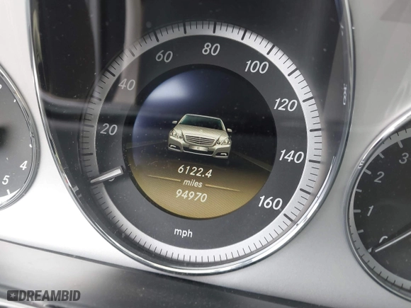 2012 Mercedes-Benz E-Class E 350 Luxury with VIN WDDHF5KB7CA600239, listed as a IAAI auction lot 41915206 with 94,970 mi miles. Bid and sale history available at carsss.com. Image 14.
